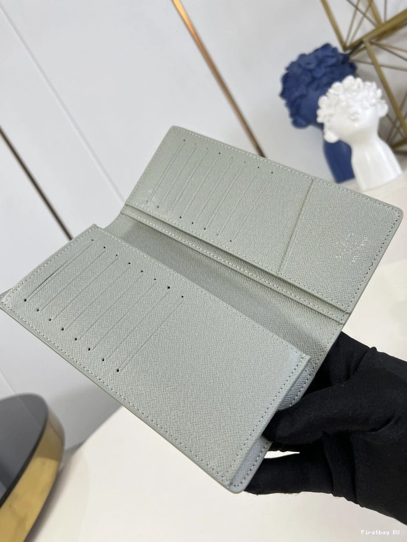 First bag LOUIS WALLET-10*19*2cm BRAZZA VUITTON 0725